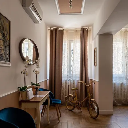 Gold Maison Ferrara